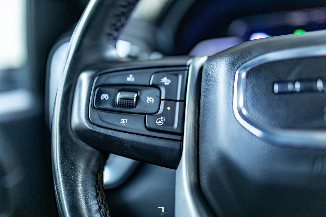 2023 GMC Sierra 2500HD 4x4 Crew Cab Denali Diesel Leather Roof Nav Red Deer AB