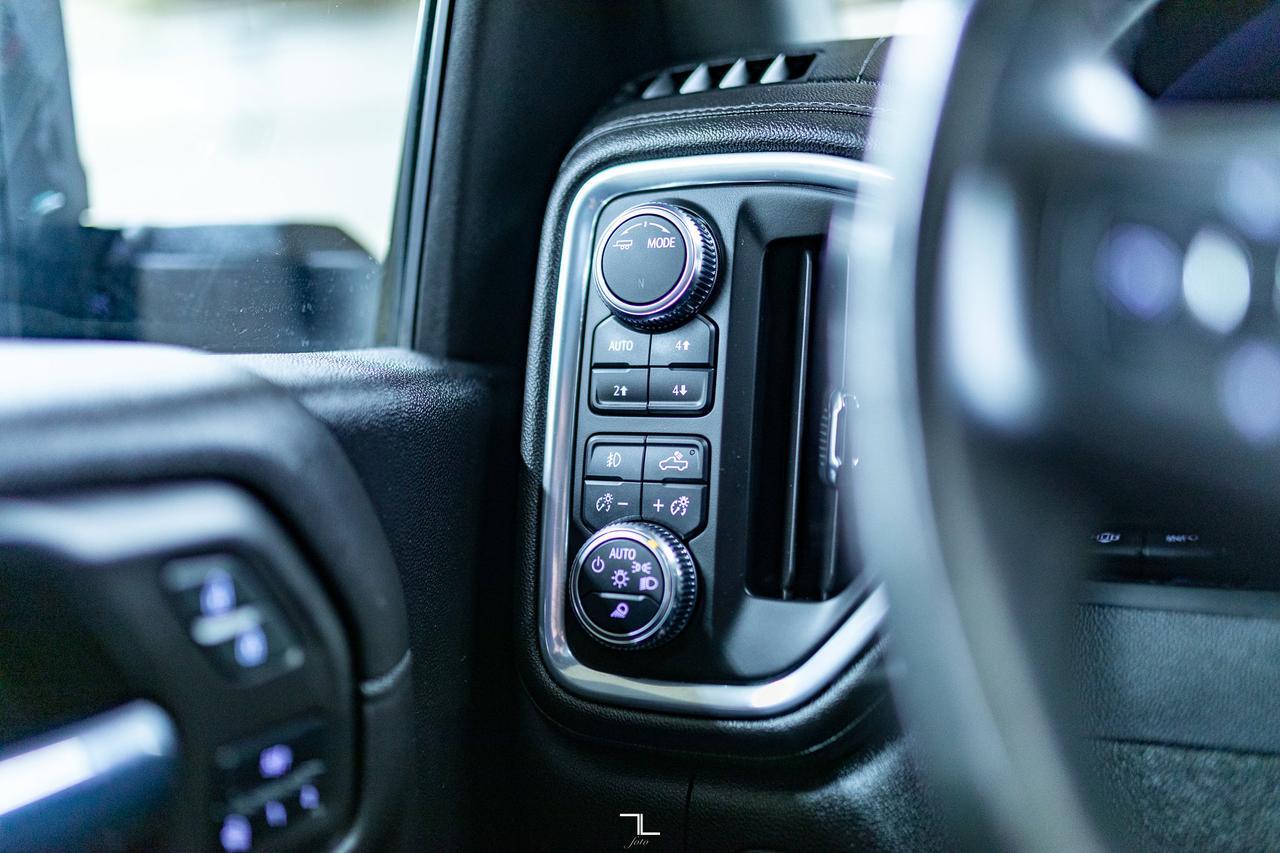 2023 GMC Sierra 2500HD 4x4 Crew Cab Denali Diesel Leather Roof Nav Red Deer AB