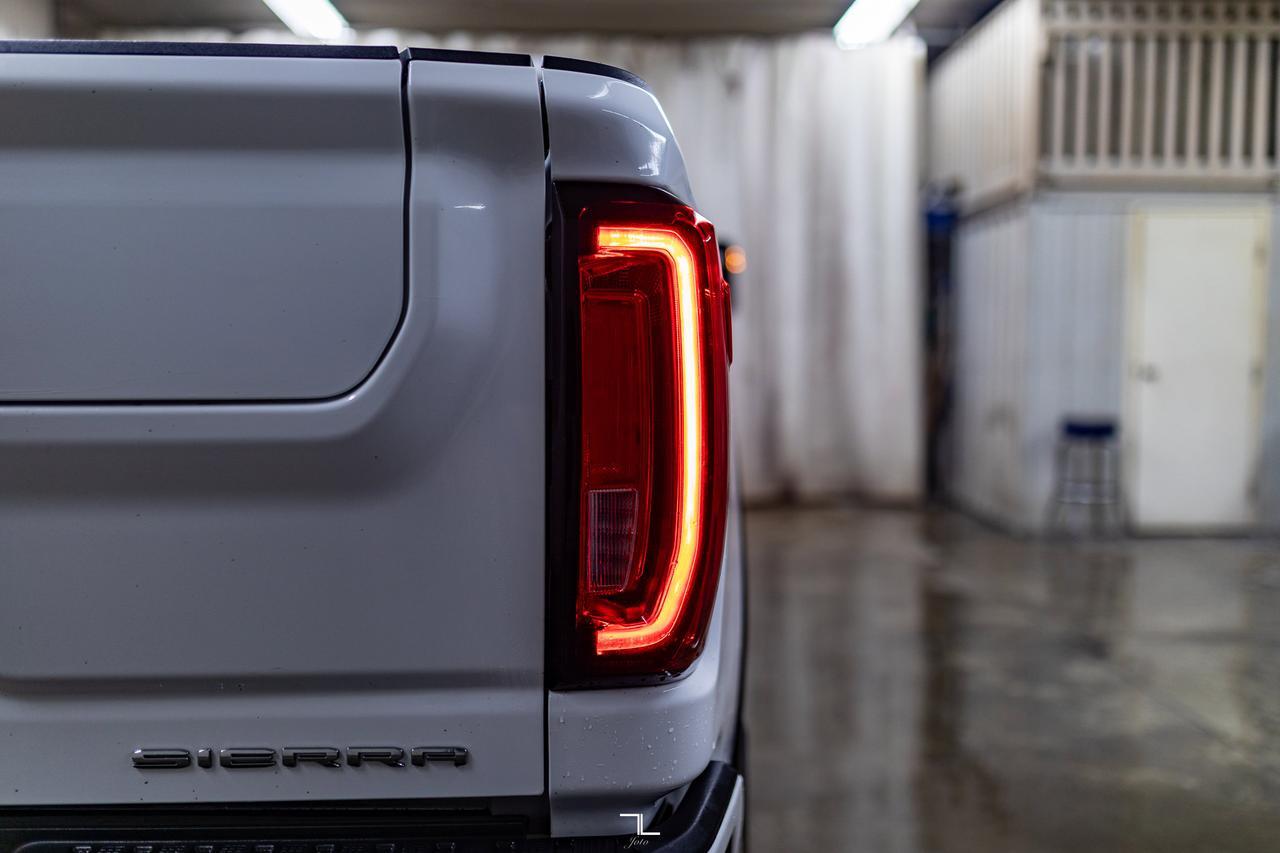 2023 GMC Sierra 2500HD 4x4 Crew Cab Denali Diesel Leather Roof Nav Red Deer AB