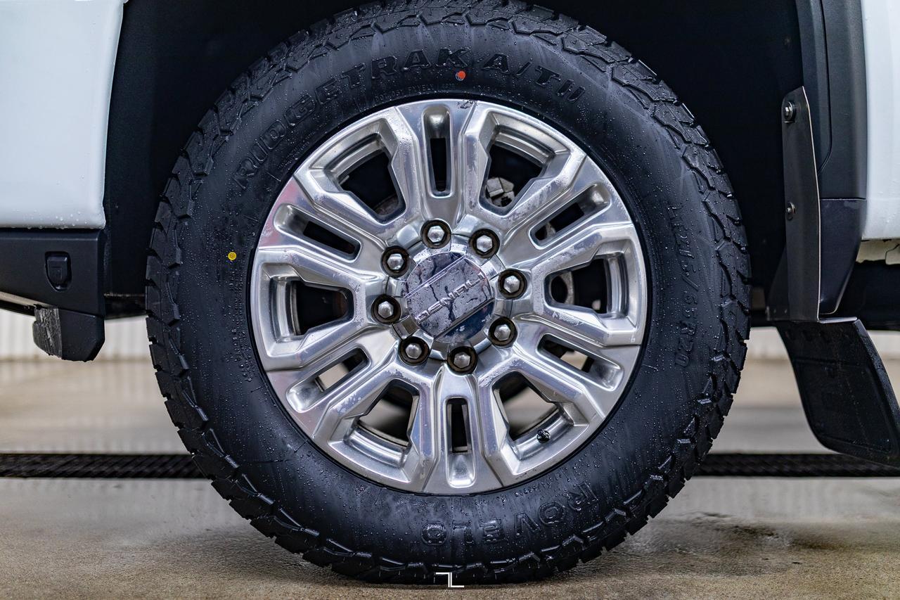 2023 GMC Sierra 2500HD 4x4 Crew Cab Denali Diesel Leather Roof Nav Red Deer AB