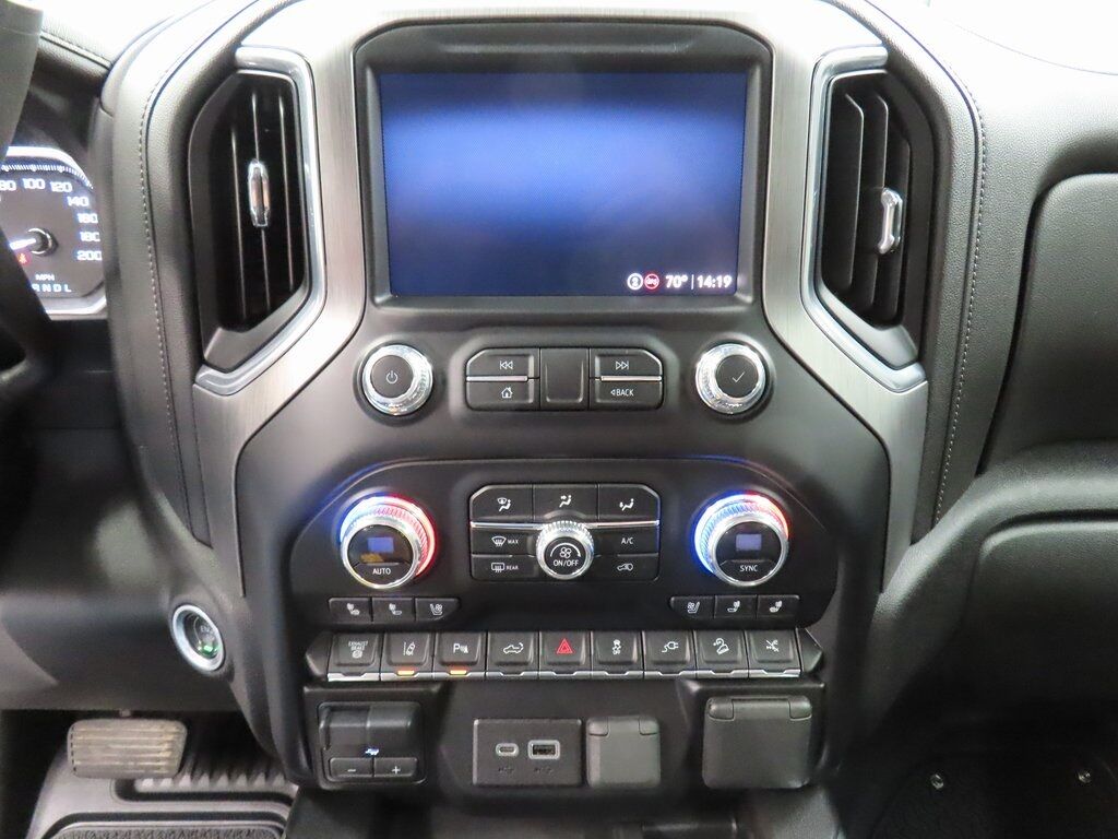 2023 GMC Sierra 2500HD 4x4 Crew Cab Denali Fond du Lac WI
