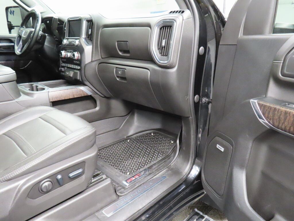 2023 GMC Sierra 2500HD 4x4 Crew Cab Denali Fond du Lac WI