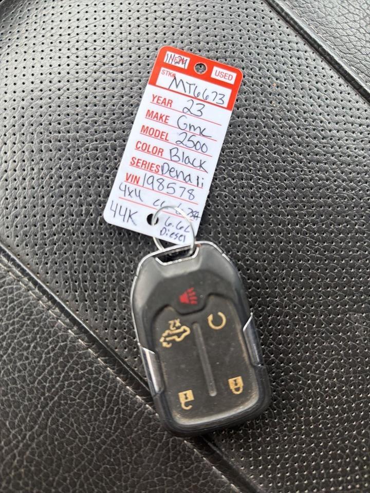 2023 GMC Sierra 2500HD 4x4 Crew Cab Denali Minocqua WI