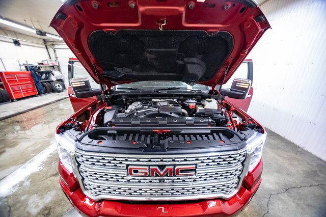 2023 GMC Sierra 2500HD 4x4 Crew Cab Denali Ultimate Diesel Leather Roof Nav Red Deer AB