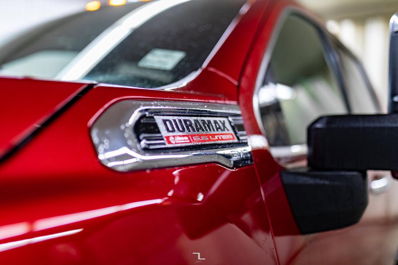 2023 GMC Sierra 2500HD 4x4 Crew Cab Denali Ultimate Diesel Leather Roof Nav Red Deer AB