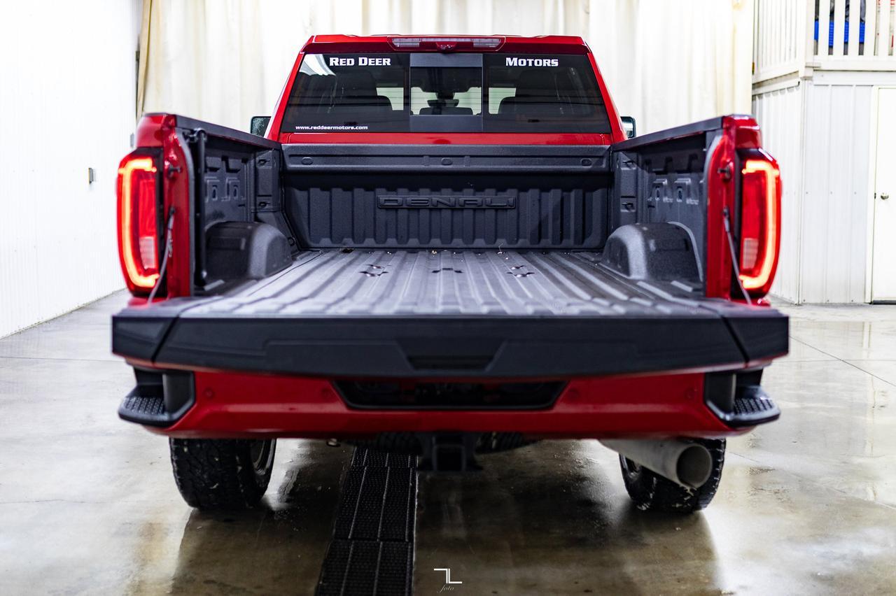 2023 GMC Sierra 2500HD 4x4 Crew Cab Denali Ultimate Diesel Leather Roof Nav Red Deer AB