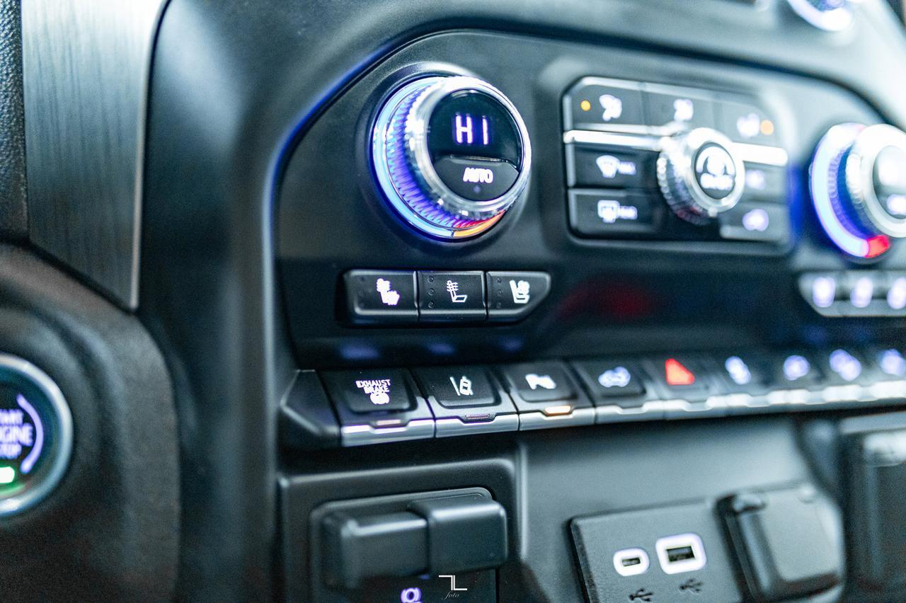 2023 GMC Sierra 2500HD 4x4 Crew Cab Denali Ultimate Diesel Leather Roof Nav Red Deer AB