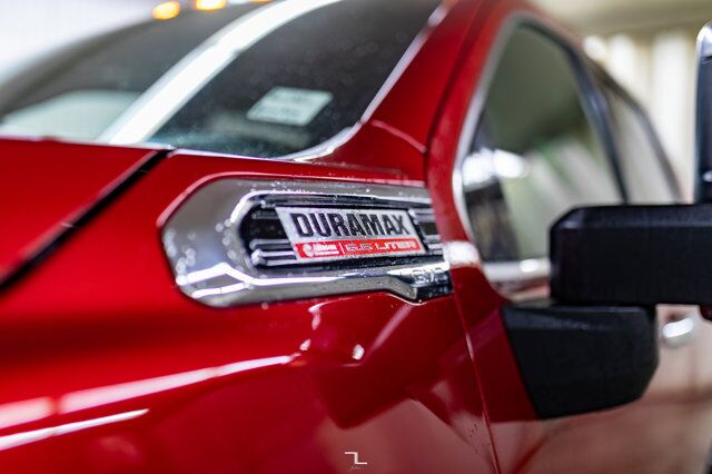 2023 GMC Sierra 2500HD 4x4 Crew Cab Denali Ultimate Diesel Leather Roof Nav Red Deer AB