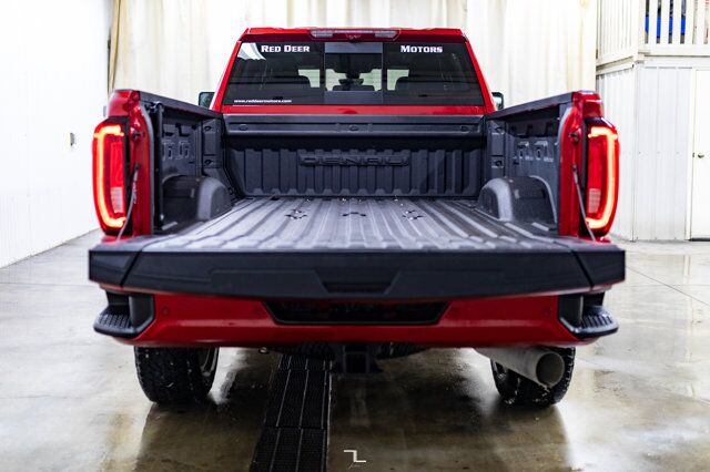 2023 GMC Sierra 2500HD 4x4 Crew Cab Denali Ultimate Diesel Leather Roof Nav Red Deer AB