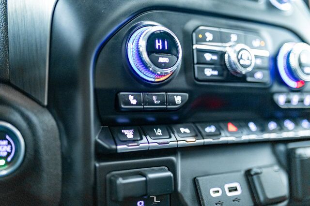 2023 GMC Sierra 2500HD 4x4 Crew Cab Denali Ultimate Diesel Leather Roof Nav Red Deer AB