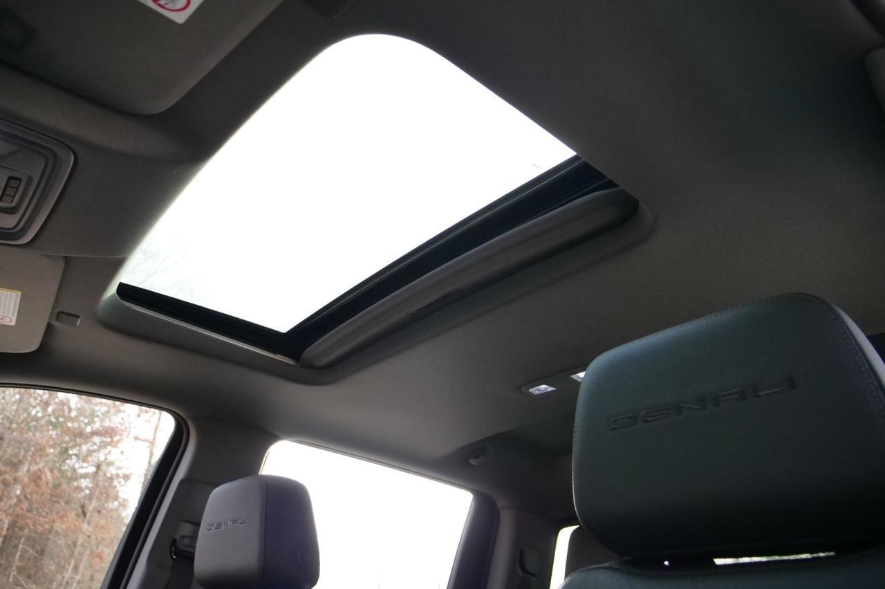 2023 GMC Sierra 2500HD Denali 4X4 / Wheels & Tires Upgrade / Diesel! Lincolnton NC