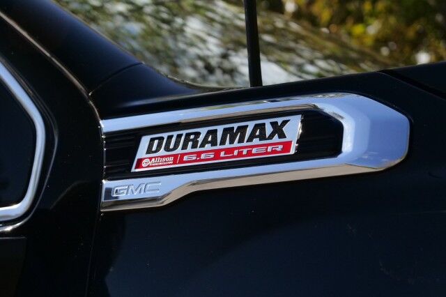 2023 GMC Sierra 2500HD SLE 4X4 / Duramax Diesel / ARE Bed Cap! High Point NC