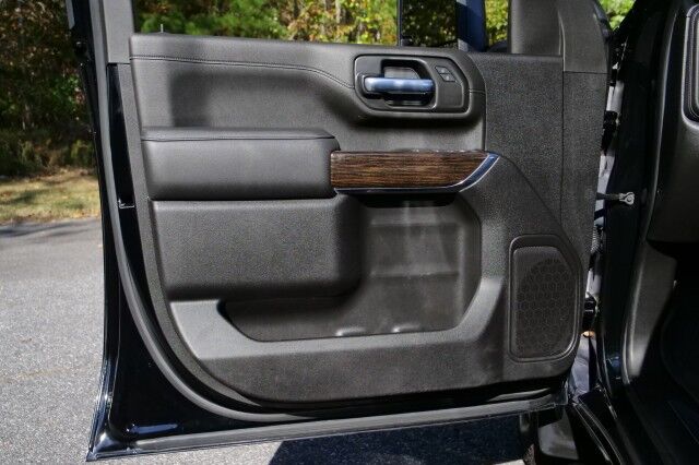 2023 GMC Sierra 2500HD SLE 4X4 / Duramax Diesel / ARE Bed Cap! High Point NC