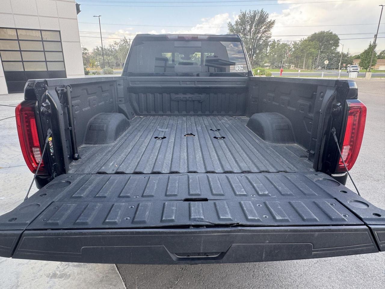 2023 GMC Sierra 3500HD 4WD Crew Cab Standard Bed AT4 | 4WD Crew Cab Long Bed AT4 Lehi UT