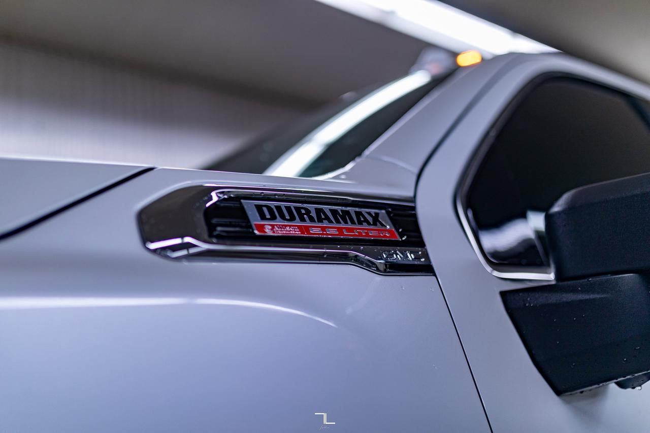 2023 GMC Sierra 3500HD 4x4 Crew Cab Denali Diesel Leather Roof Nav 6" Lift Red Deer AB