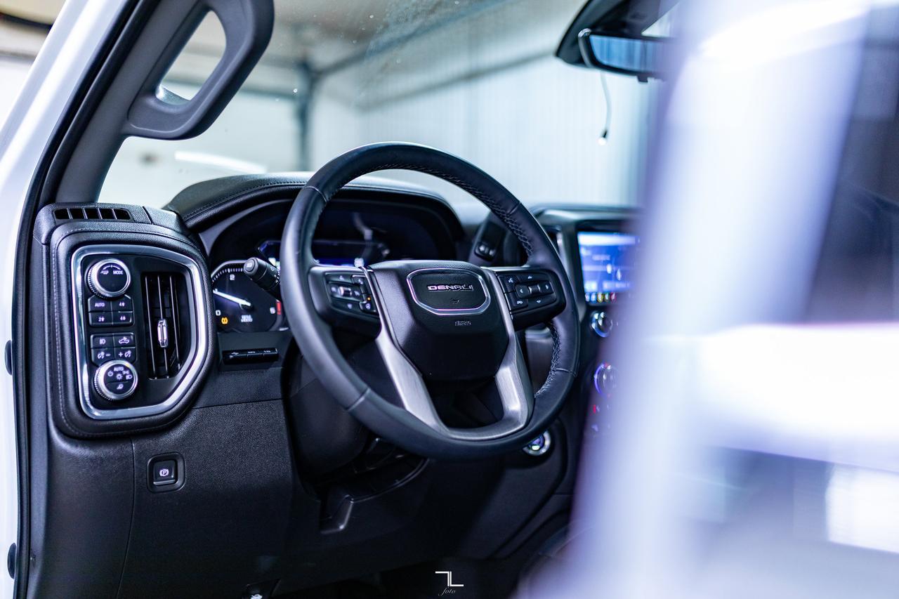 2023 GMC Sierra 3500HD 4x4 Crew Cab Denali Diesel Leather Roof Nav 6" Lift Red Deer AB