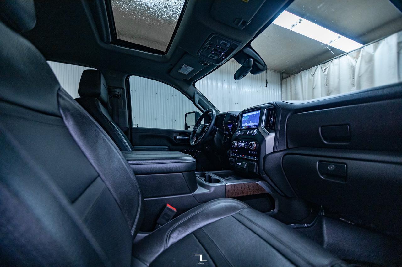 2023 GMC Sierra 3500HD 4x4 Crew Cab Denali Diesel Leather Roof Nav 6" Lift Red Deer AB
