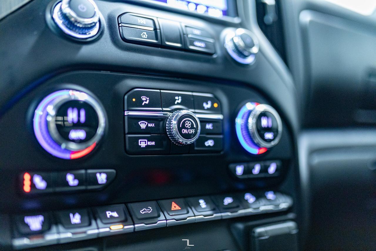 2023 GMC Sierra 3500HD 4x4 Crew Cab Denali Diesel Leather Roof Nav 6" Lift Red Deer AB