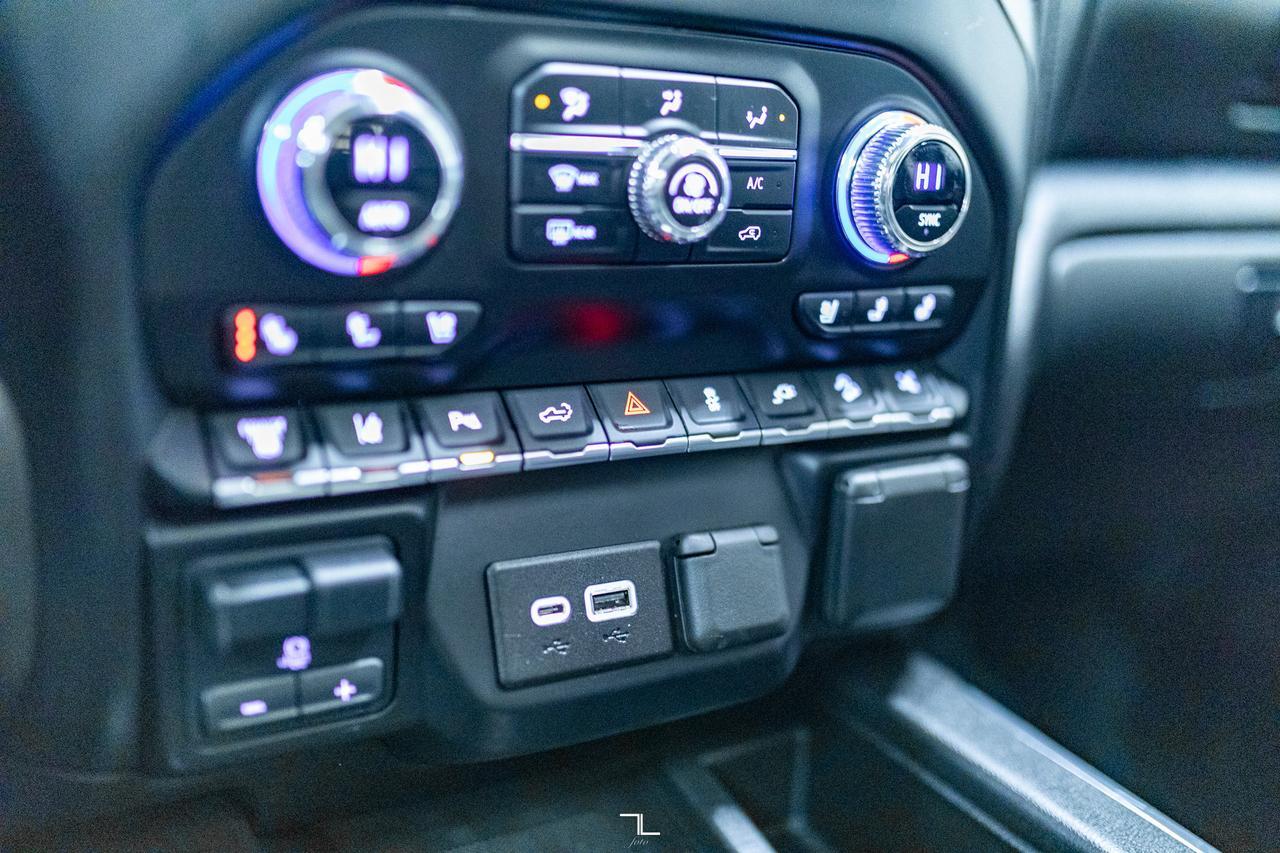 2023 GMC Sierra 3500HD 4x4 Crew Cab Denali Diesel Leather Roof Nav 6" Lift Red Deer AB