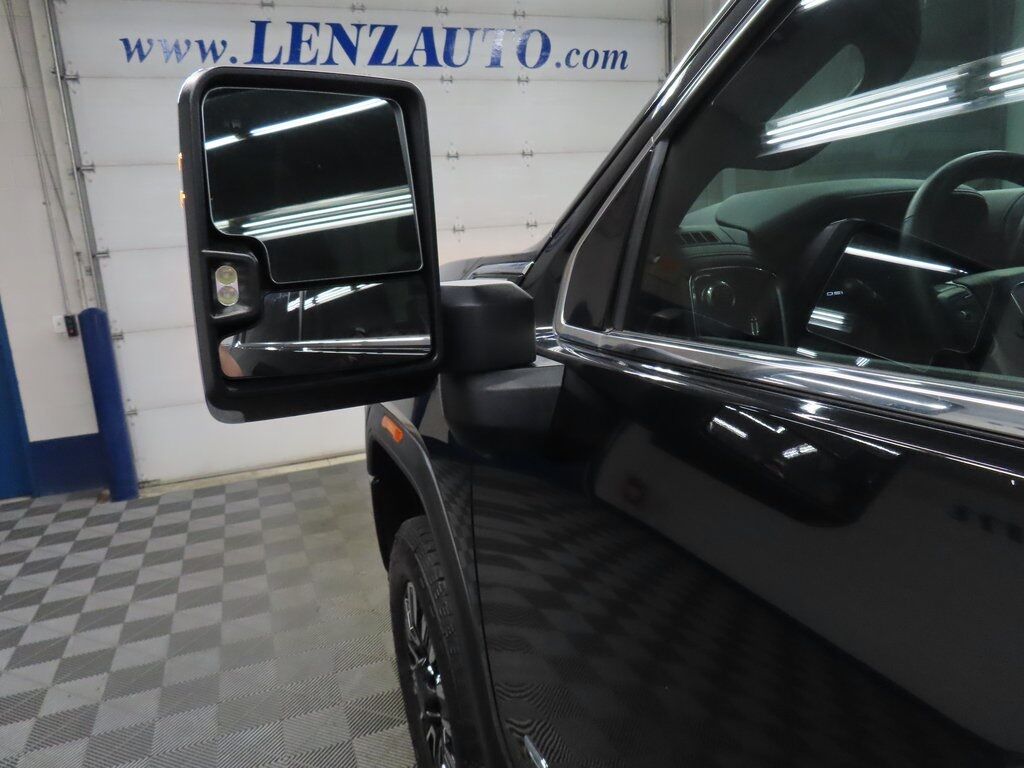 2023 GMC Sierra 3500HD 4x4 Crew Cab Denali SRW Fond du Lac WI