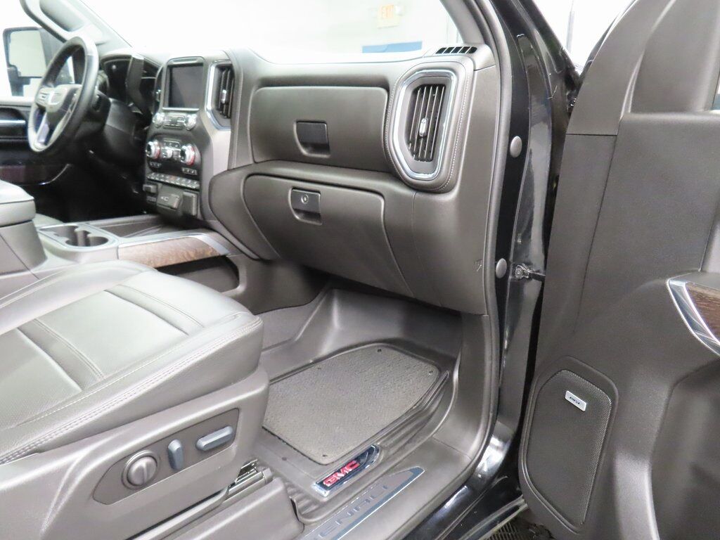 2023 GMC Sierra 3500HD 4x4 Crew Cab Denali SRW Fond du Lac WI