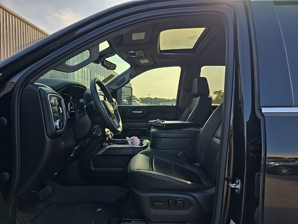 2023 GMC Sierra 3500HD 4x4 Crew Cab Denali SRW Fond du Lac WI