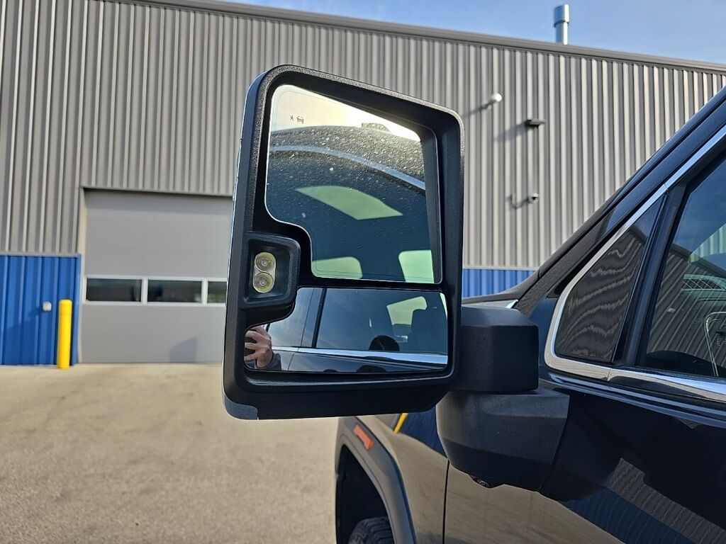 2023 GMC Sierra 3500HD 4x4 Crew Cab Denali SRW Fond du Lac WI