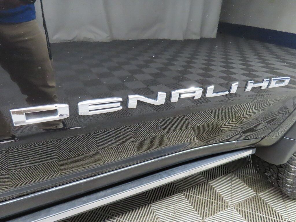 2023 GMC Sierra 3500HD 4x4 Crew Cab Denali SRW Fond du Lac WI
