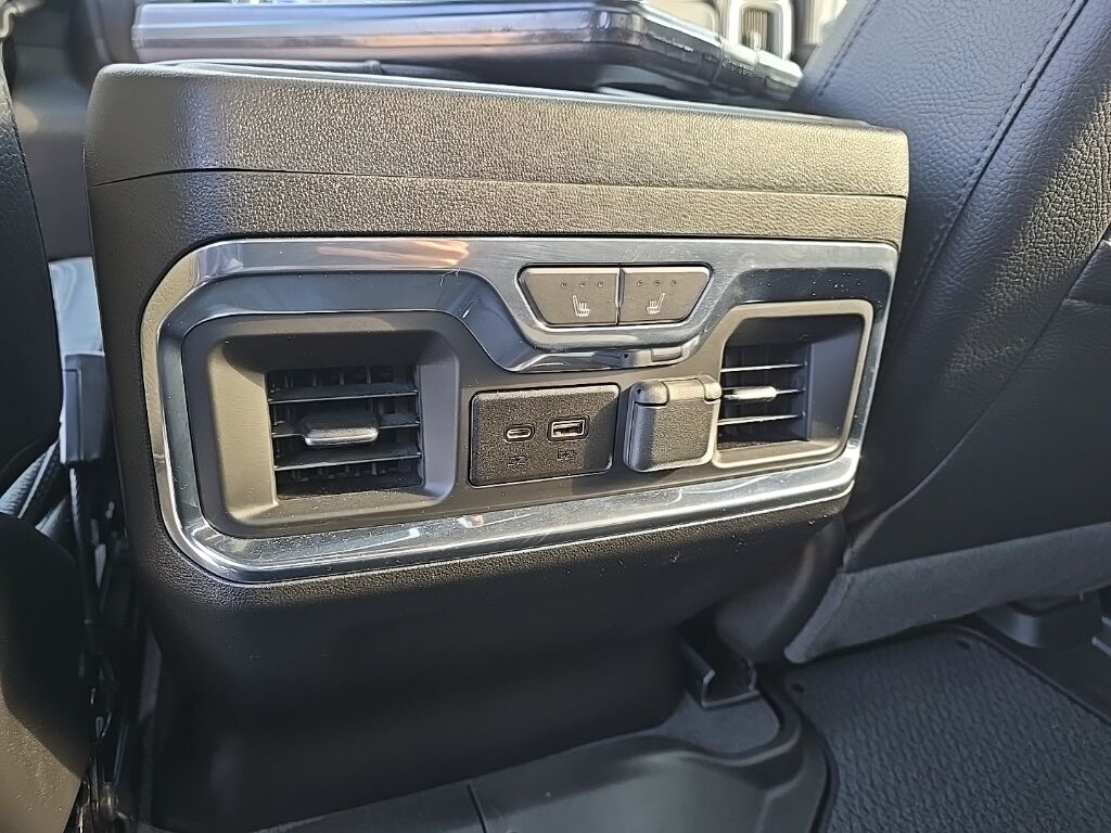 2023 GMC Sierra 3500HD 4x4 Crew Cab Denali SRW Fond du Lac WI