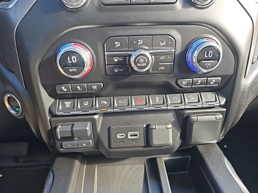 2023 GMC Sierra 3500HD 4x4 Crew Cab Denali SRW Fond du Lac WI