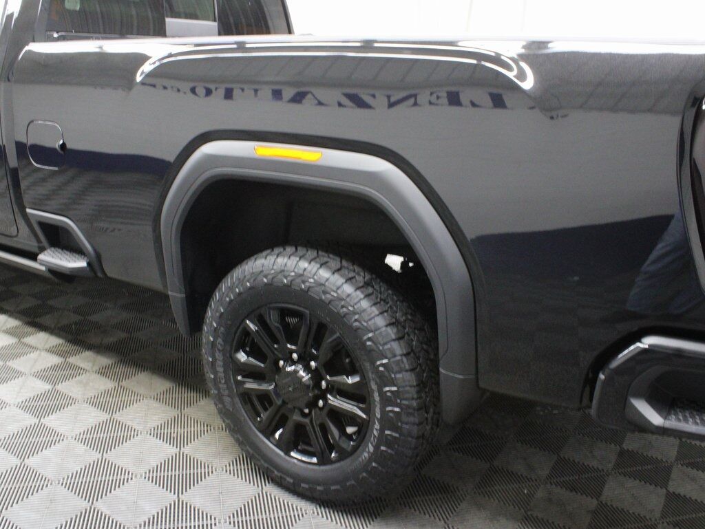 2023 GMC Sierra 3500HD 4x4 Crew Cab Denali SRW Fond du Lac WI