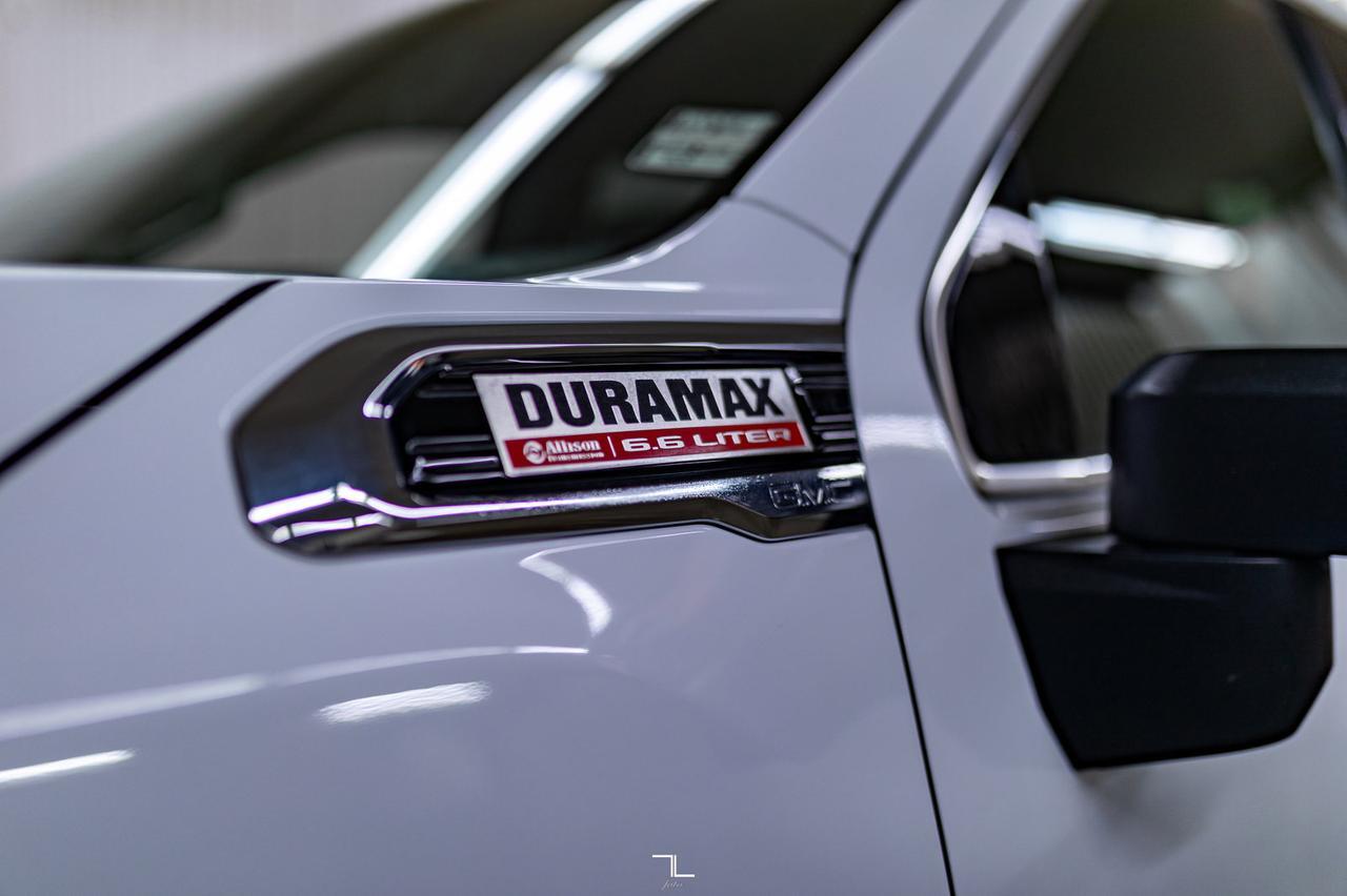 2023 GMC Sierra 3500HD 4x4 Crew Cab SLE Diesel BCam Red Deer AB