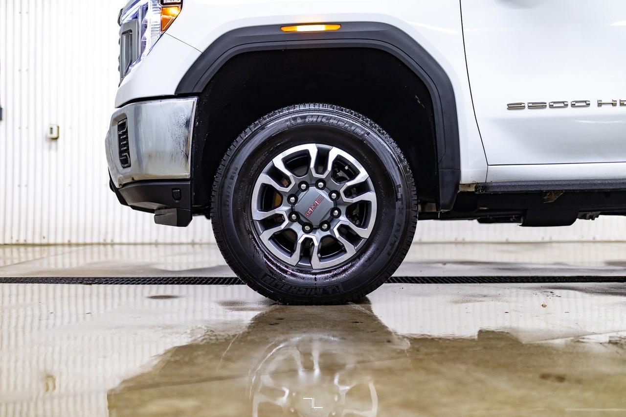 2023 GMC Sierra 3500HD 4x4 Crew Cab SLE Diesel BCam Red Deer AB