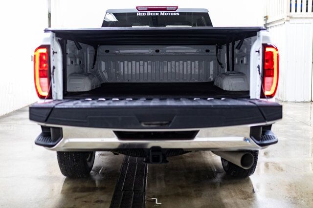 2023 GMC Sierra 3500HD 4x4 Crew Cab SLE Diesel BCam Red Deer AB