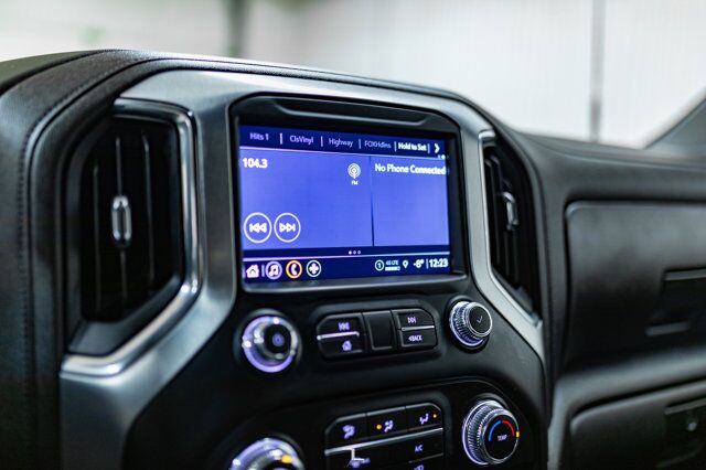 2023 GMC Sierra 3500HD 4x4 Crew Cab SLE Diesel BCam Red Deer AB