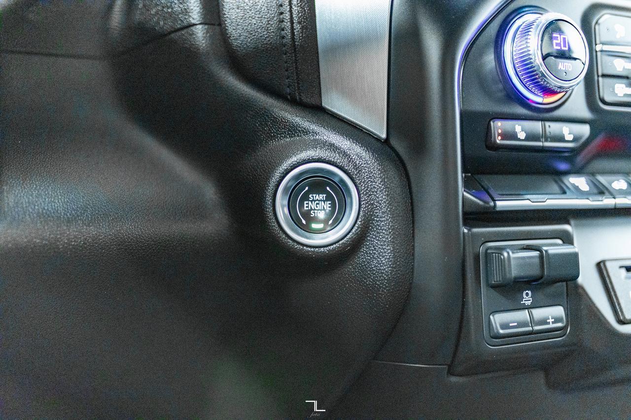 2023 GMC Sierra 3500HD 4x4 Crew Cab SLE Kodiak Diesel PSeat BCam Red Deer AB