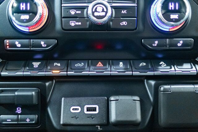 2023 GMC Sierra 3500HD 4x4 Crew Cab SLE X31 Diesel BCam Red Deer AB