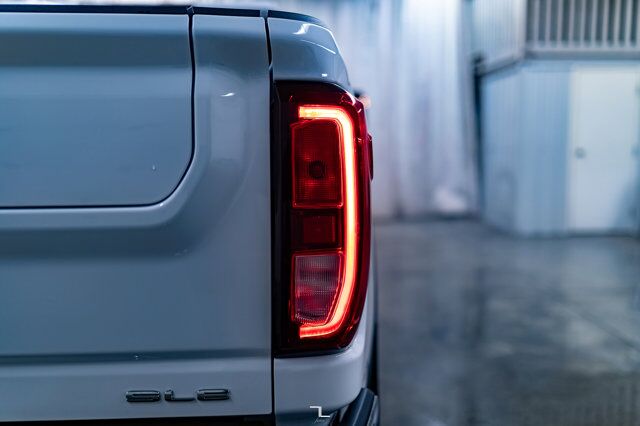 2023 GMC Sierra 3500HD 4x4 Crew Cab SLE X31 Diesel BCam Red Deer AB