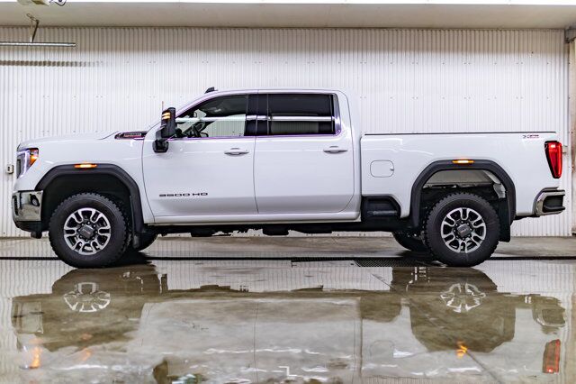 2023 GMC Sierra 3500HD 4x4 Crew Cab SLE X31 Diesel BCam Red Deer AB