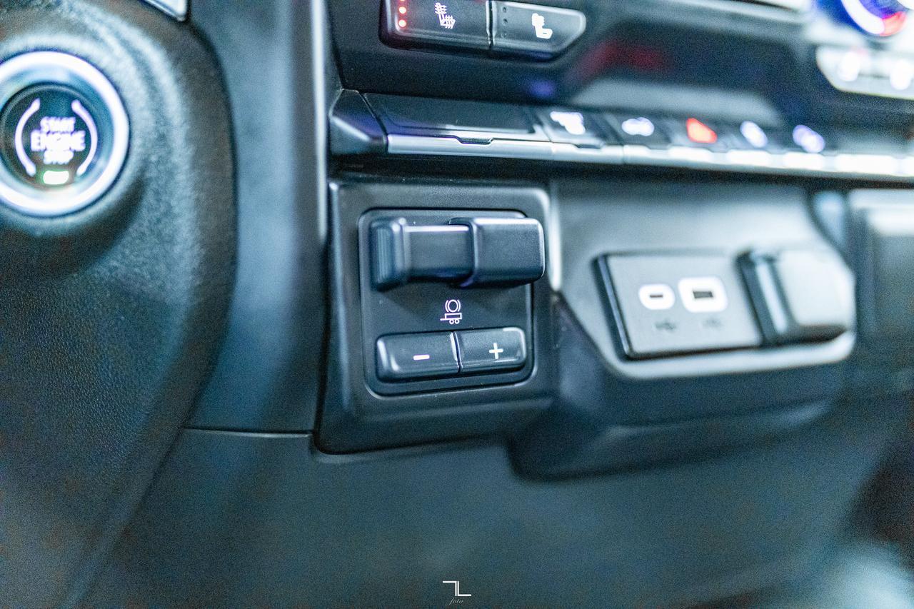 2023 GMC Sierra 3500HD 4x4 Crew Cab SLE X31 Longbox Diesel PSeat BCam Red Deer AB