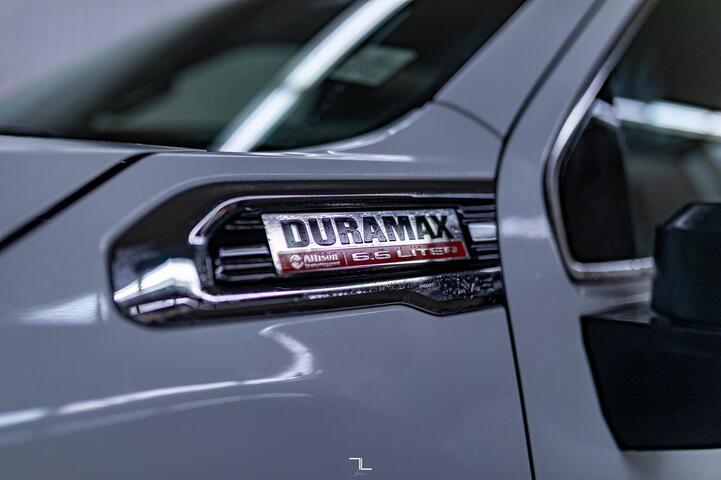 2023 GMC Sierra 3500HD 4x4 Crew Cab SLT Longbox Diesel Leather Nav BCam Red Deer AB 2023 GMC Sierra 3500HD 4x4 Crew Cab SLT Longbox Diesel Leather Nav BCam Red Deer AB