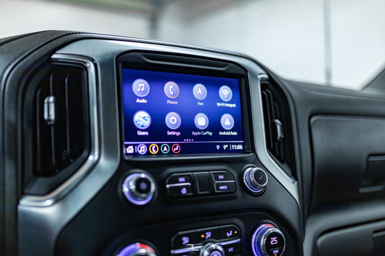 2023 GMC Sierra 3500HD 4x4 Crew Cab SLT Longbox Diesel Leather Nav BCam Red Deer AB