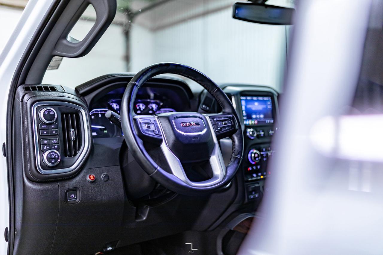 2023 GMC Sierra 3500HD 4x4 Crew Cab SLT Longbox Diesel Leather Nav BCam Red Deer AB