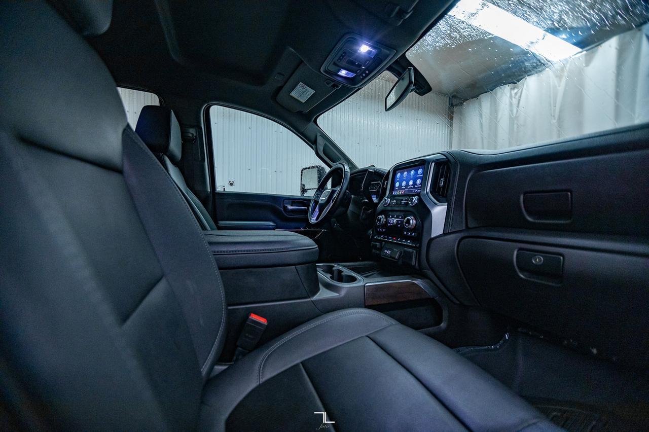 2023 GMC Sierra 3500HD 4x4 Crew Cab SLT Longbox Diesel Leather Nav BCam Red Deer AB