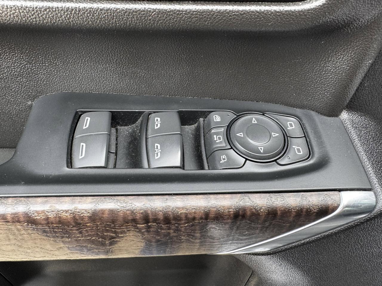 2023 GMC Sierra 3500HD Denali Crew Cab 4WD | Low KMs | Duramax Diesel V8 | Bose Sound | Backup Camera | OnStar Redwater AB