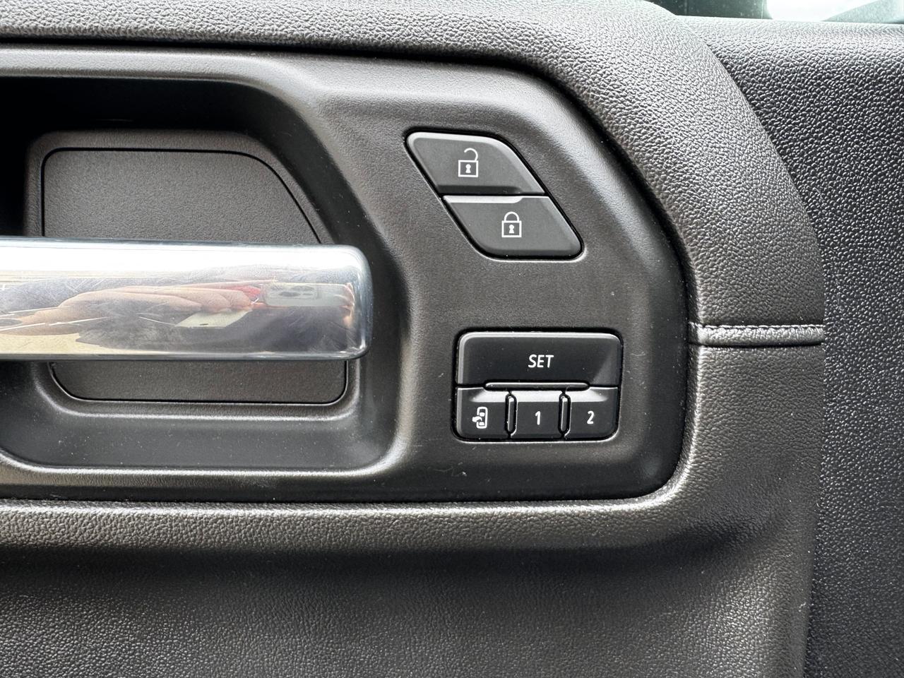 2023 GMC Sierra 3500HD Denali Crew Cab 4WD | Low KMs | Duramax Diesel V8 | Bose Sound | Backup Camera | OnStar Redwater AB