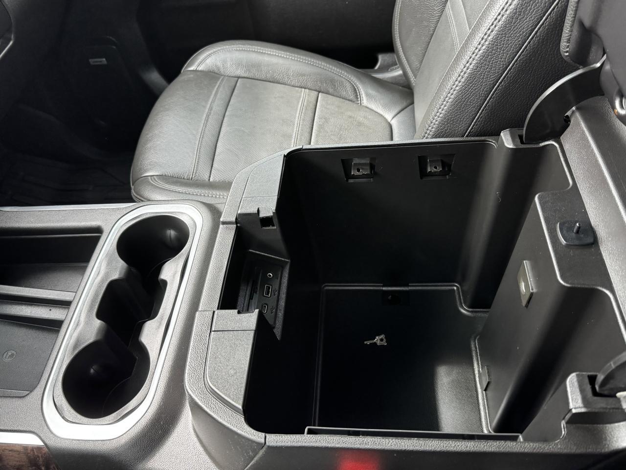 2023 GMC Sierra 3500HD Denali Crew Cab 4WD | Low KMs | Duramax Diesel V8 | Bose Sound | Backup Camera | OnStar Redwater AB