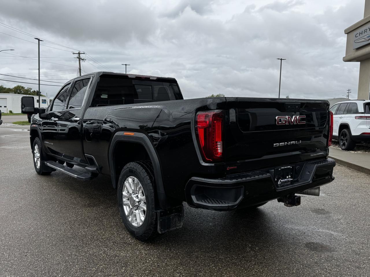 2023 GMC Sierra 3500HD Denali Crew Cab 4WD | Low KMs | Duramax Diesel V8 | Bose Sound | Backup Camera | OnStar Redwater AB