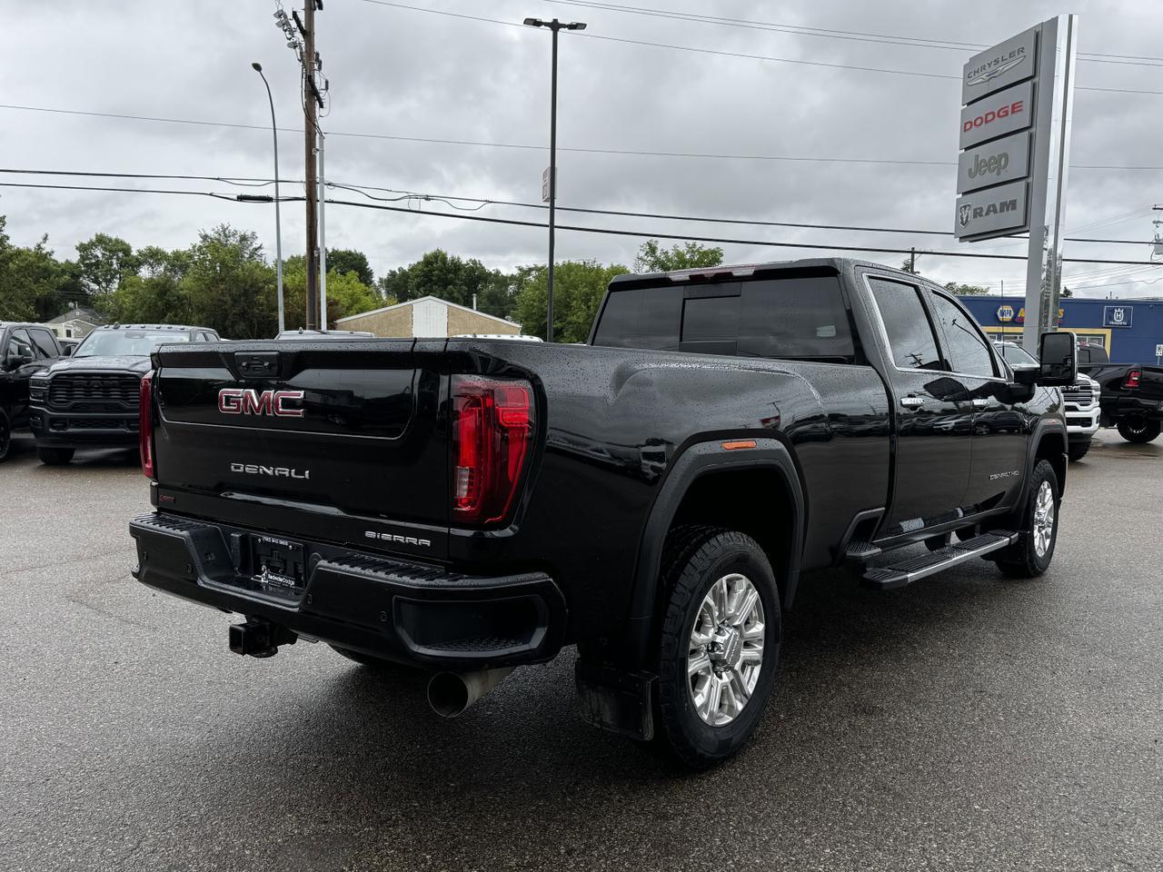 2023 GMC Sierra 3500HD Denali Crew Cab 4WD | Low KMs | Duramax Diesel V8 | Bose Sound | Backup Camera | OnStar Redwater AB