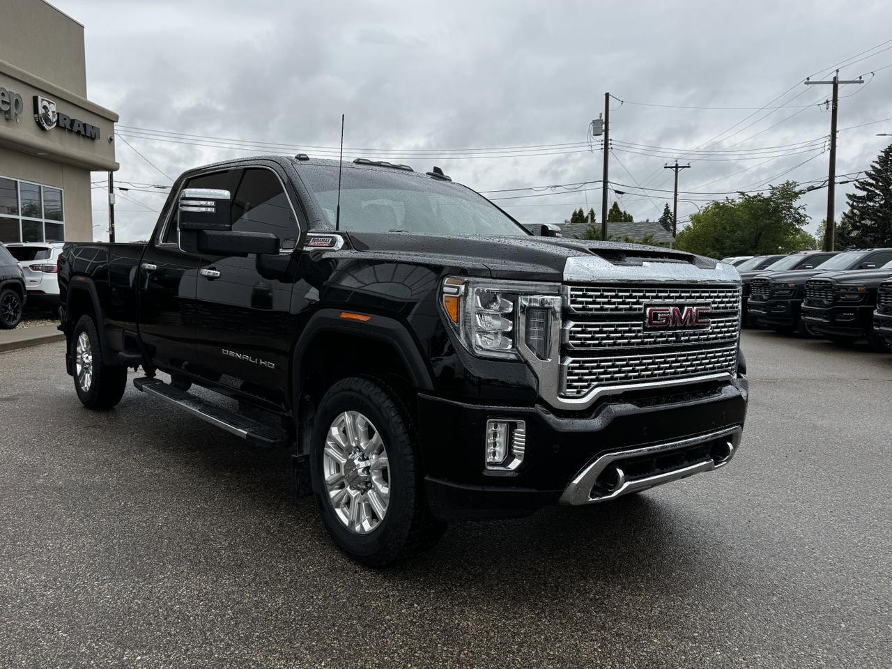 2023 GMC Sierra 3500HD Denali Crew Cab 4WD | Low KMs | Duramax Diesel V8 | Bose Sound | Backup Camera | OnStar Redwater AB